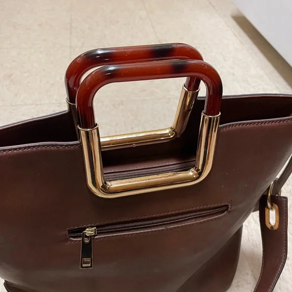 Elegant Brown Tote Bag - Picture 3 of 8